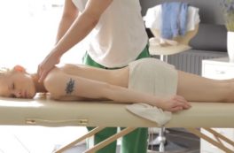 Massage kích dục cho chị khách quen kích thích